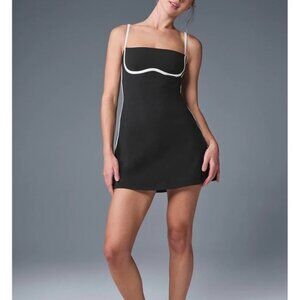 Alo Yoga Airbrush Streamlined Dress Womens M Black White Piped Tennis